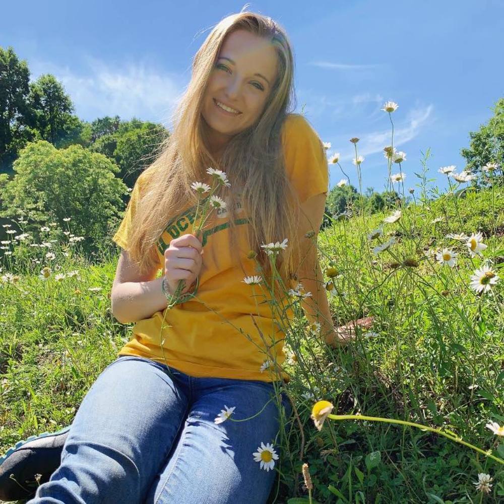 Meet your Posher, Alyssa